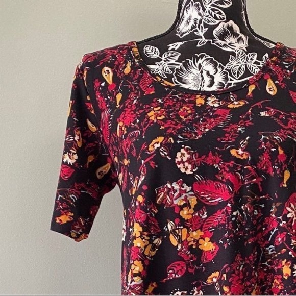 LuLaRoe Floral Print Perfect T - Picture 2 of 8